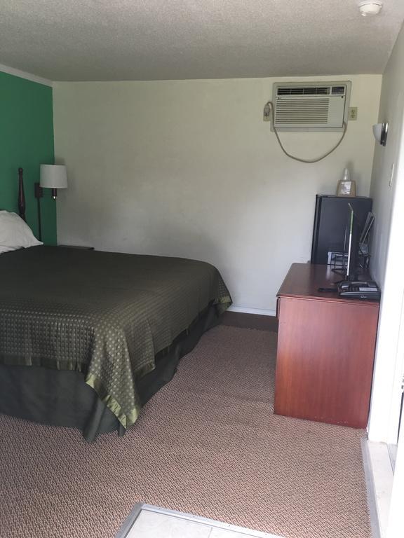 Travelers Inn Olney Екстериор снимка