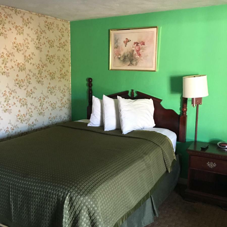 Travelers Inn Olney Екстериор снимка